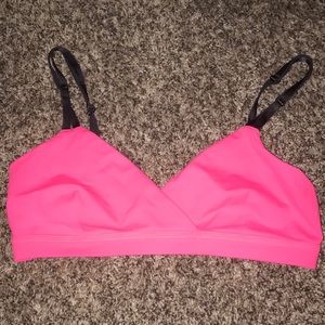pink lululemon sports bra